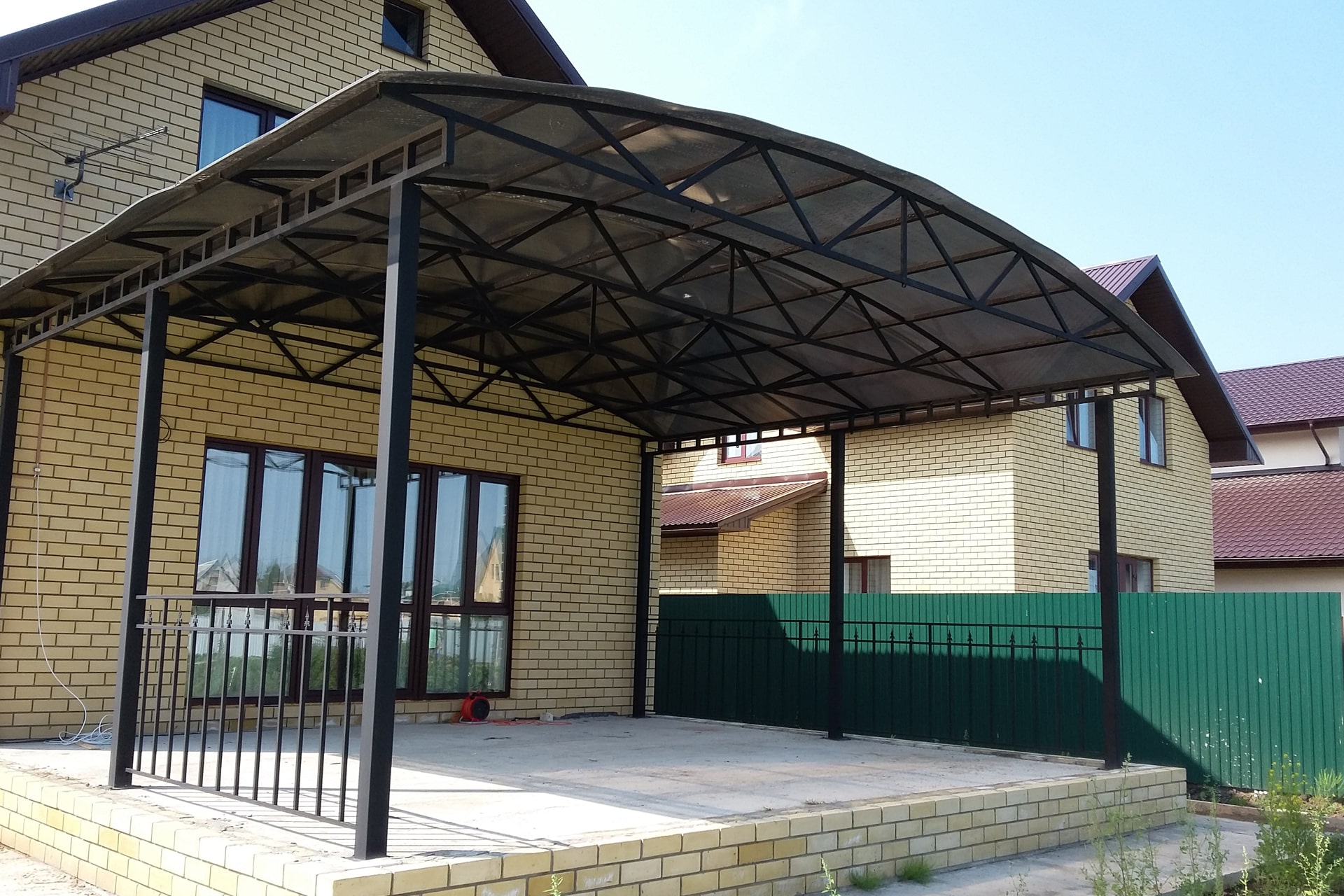 Construction besedka naves-min