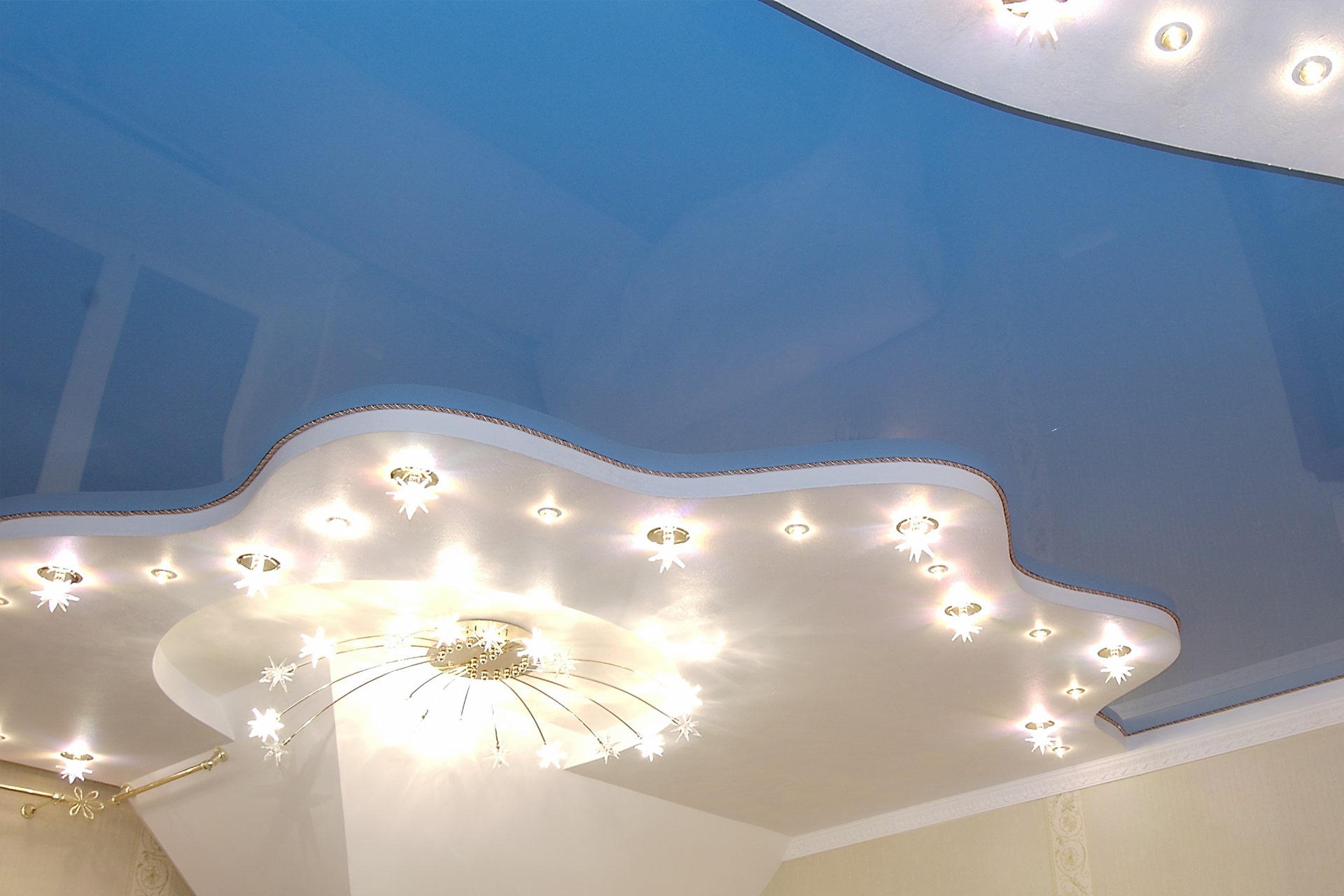 Mounting a stretch ceiling-min